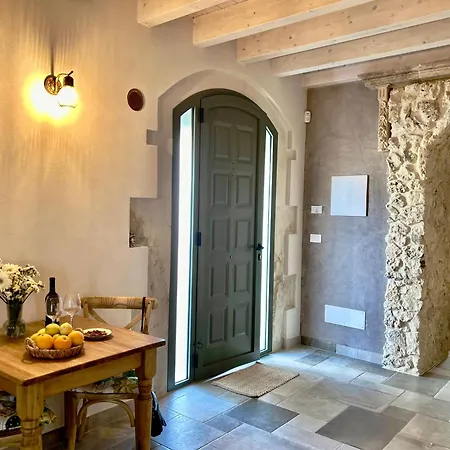 Albanazzo With Jacuzzi Near The Sandy * Avola