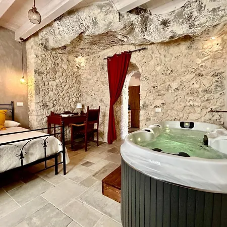 Albanazzo With Jacuzzi Near The Sandy Apartament *